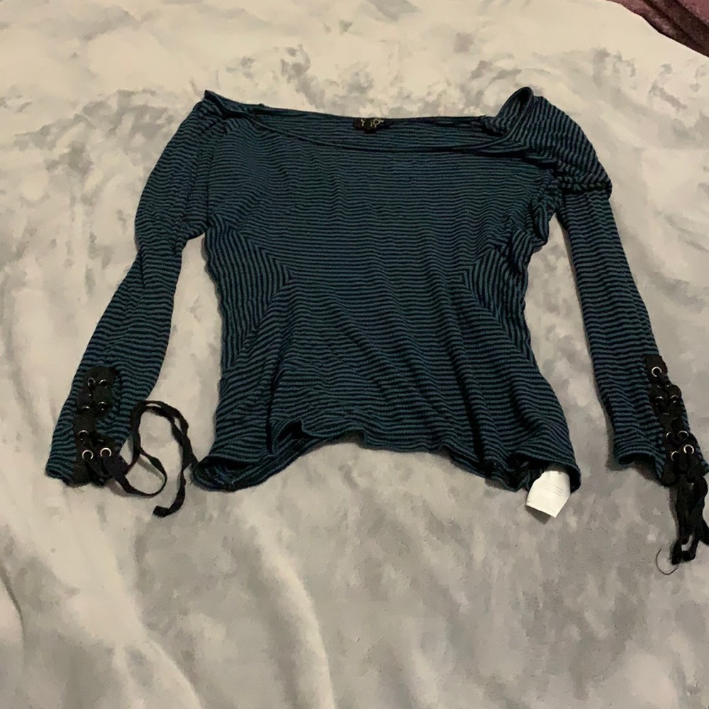 Jessica Simpson stripped blouse